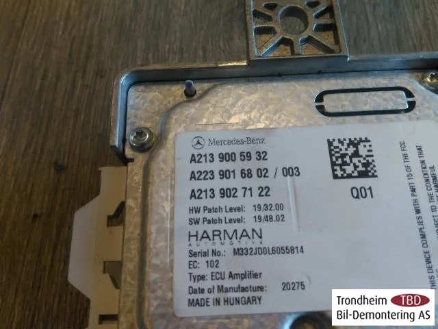 Mercedes V W447//W640/W448 2014- Rádió / hifi erősítő nézet 2