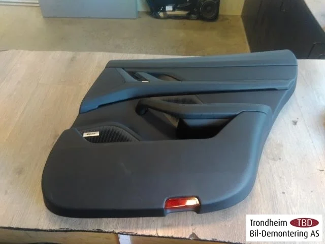 Porsche TAYCAN 2020- Ajtókárpit, jobb