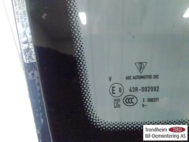 Porsche TAYCAN 2020- Rear left door glass, 4-door view 4