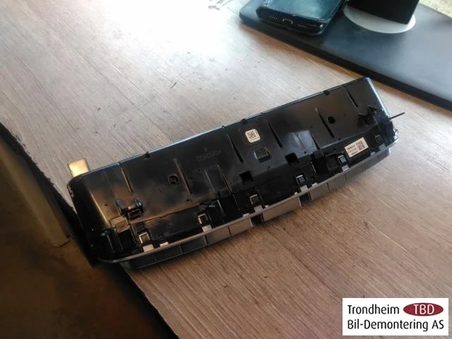 Mercedes GLC X253/C253 2015-22 Heater control unit view 2