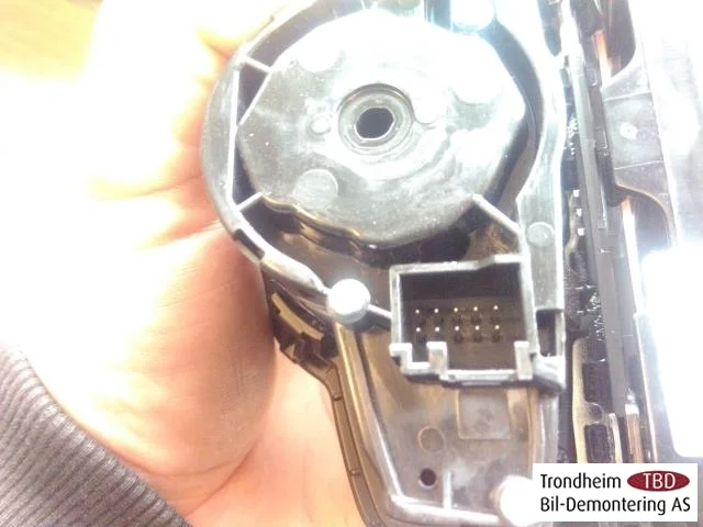 Mercedes GLC X253/C253 2015-22 Headlight switch view 4