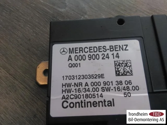 Mercedes GLC X253/C253 2015-22 Vezérlőegység, üzemanyag-szivattyú nézet 3
