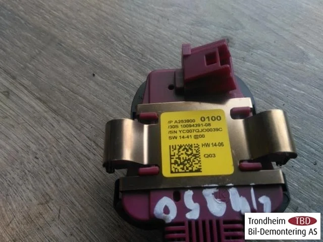 Mercedes GLC X253/C253 2015-22 Rain sensor view 3