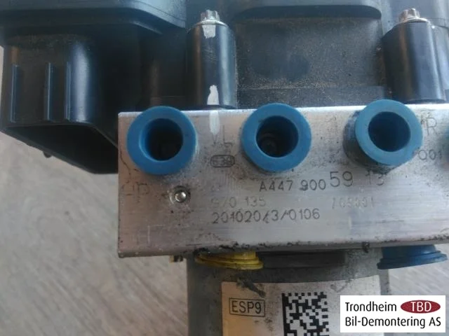 Mercedes V W447//W640/W448 2014- ABS hydraulic unit view 2