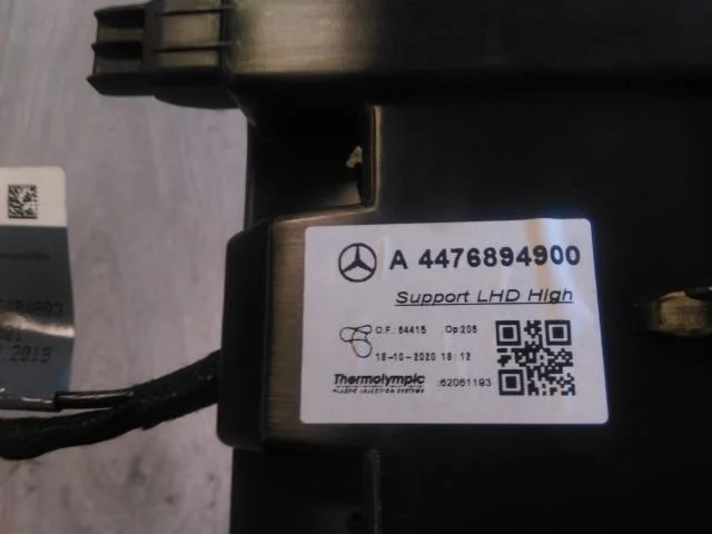 Mercedes V W447//W640/W448 2014- GPS navigáció nézet 4