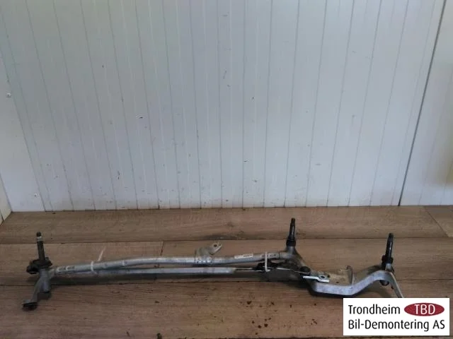 Mercedes GLC X253/C253 2015-22 Windshield wiper linkage view 2