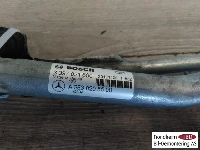 Mercedes GLC X253/C253 2015-22 Windshield wiper linkage view 3