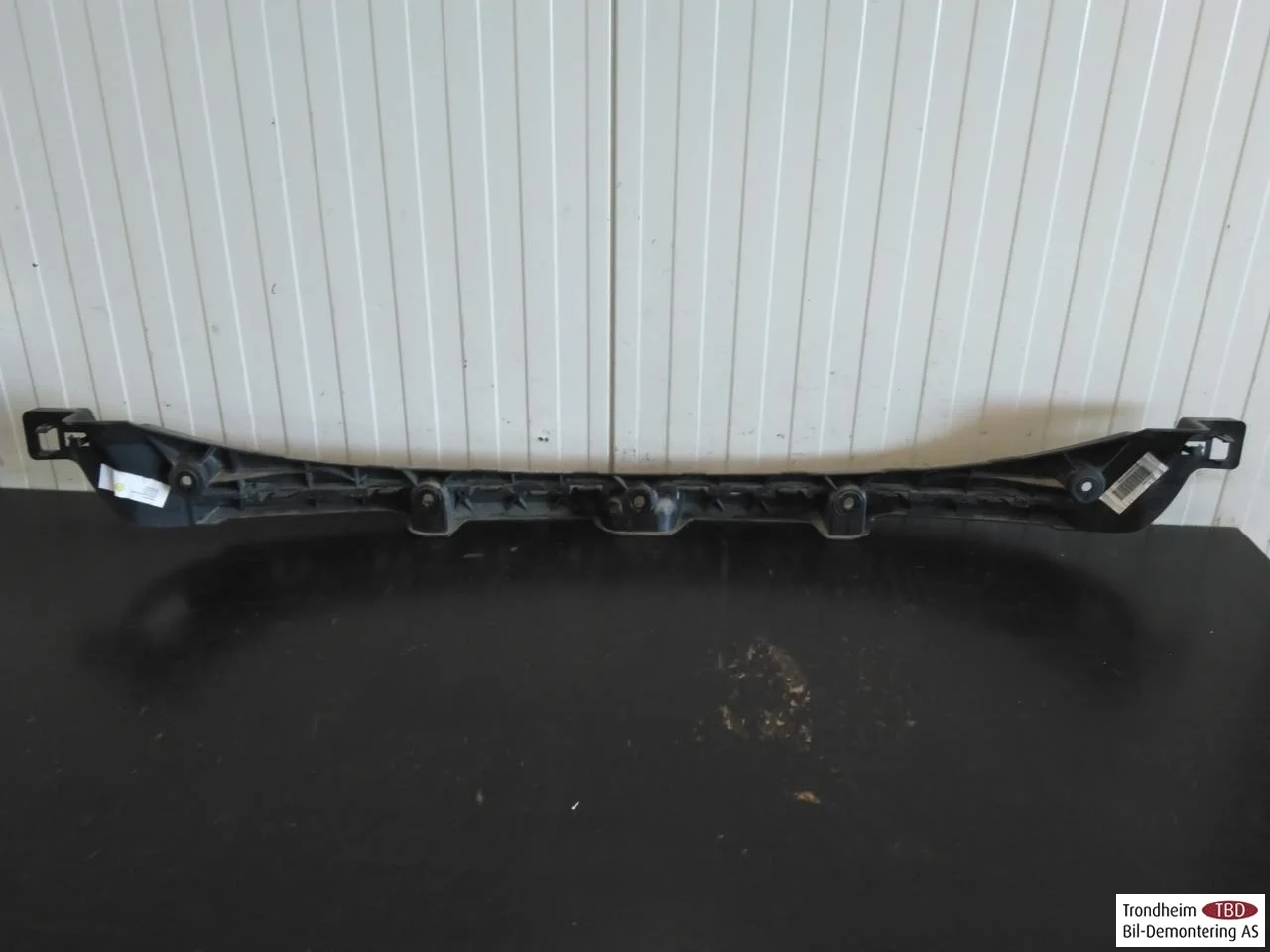 Porsche TAYCAN 2020- Rear bumper view 2
