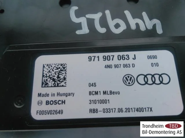 Porsche TAYCAN 2020- Vezérlőegység, klíma nézet 2