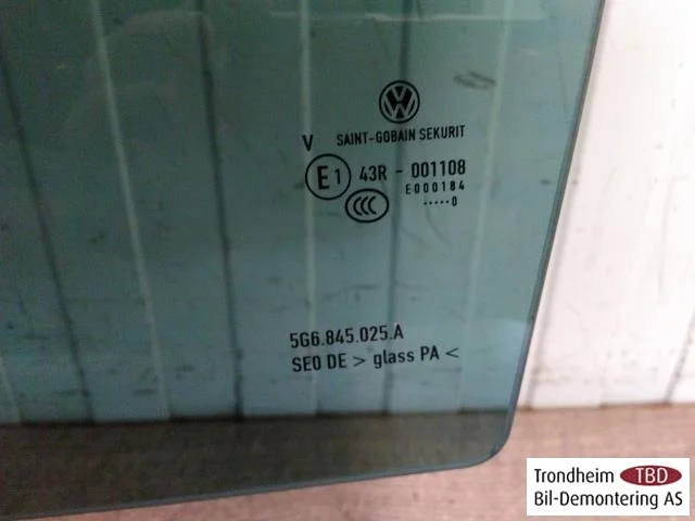 Volkswagen GOLF, E-GOLF VII 2013-20 Ajtóüveg, 4 ajtós, hátsó, bal nézet 2