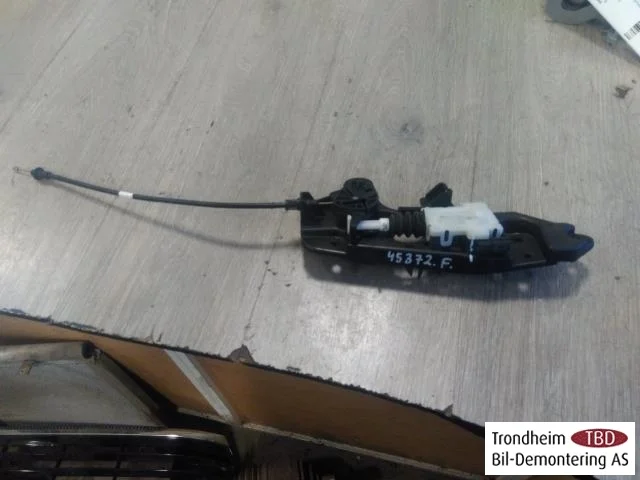 Ford MUSTANG MACH-E 2021- Hood latch