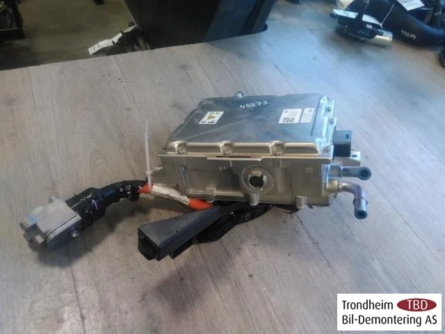 Ford MUSTANG MACH-E 2021- Inverter, 12-220V