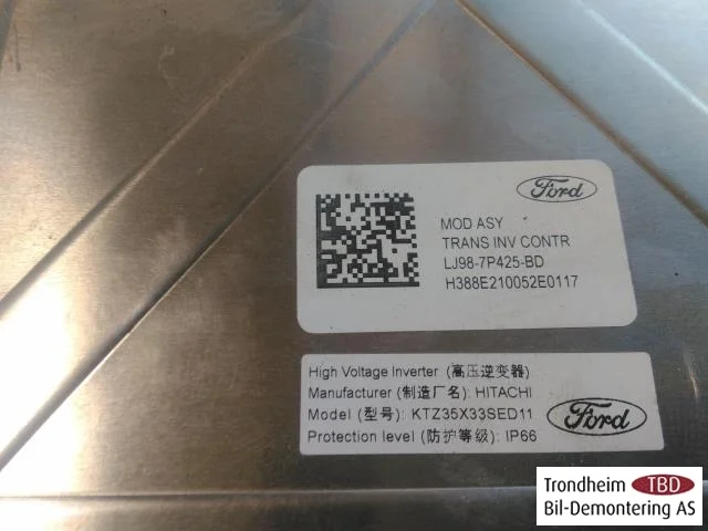 Ford MUSTANG MACH-E 2021- Inverter, 12-220V nézet 4