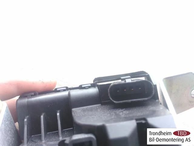Mercedes GLC X253/C253 2015-22 Tailgate lock view 4