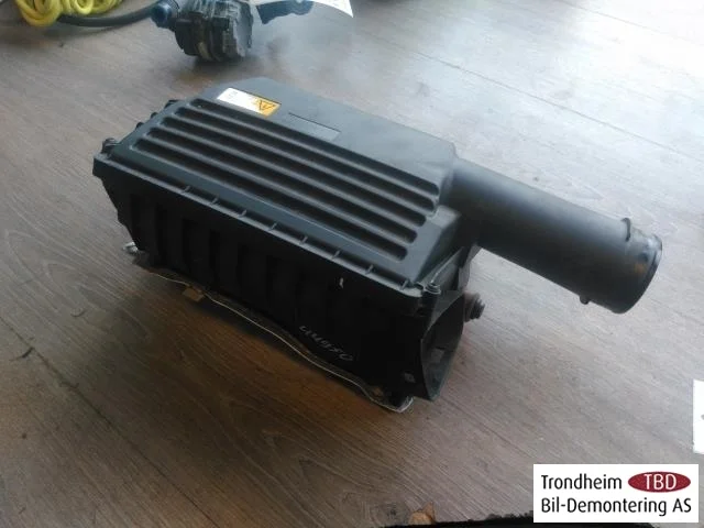 Mercedes GLC X253/C253 2015-22 Air filter housing