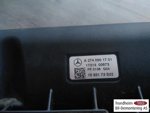 Mercedes GLC X253/C253 2015-22 Air filter housing view 3