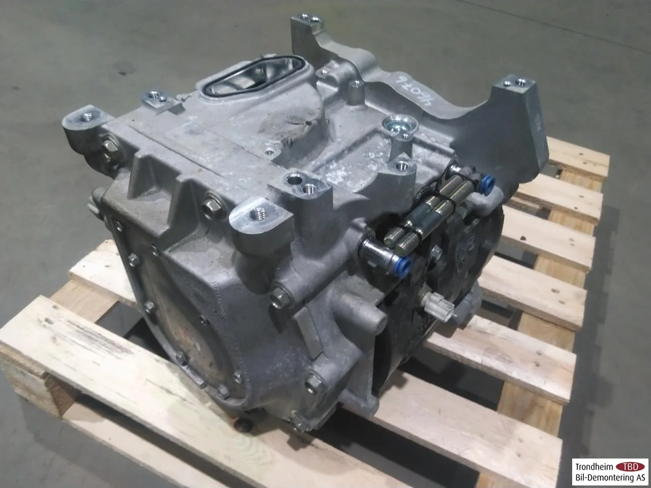 Mazda MX-30 2020- Elektromos motor, első nézet 2