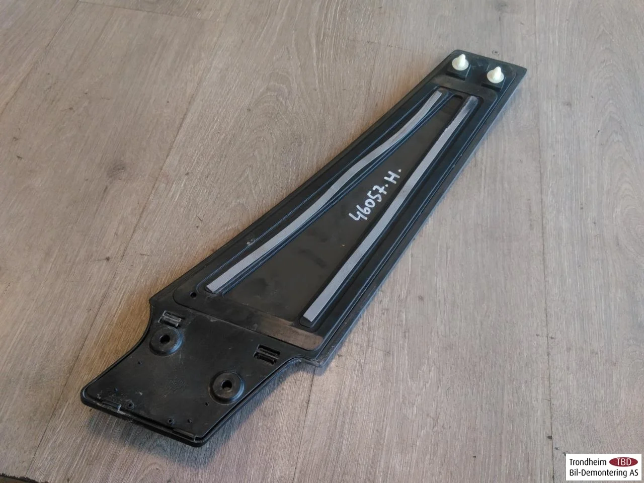 Tesla MODEL S 2013- Body shell view 4