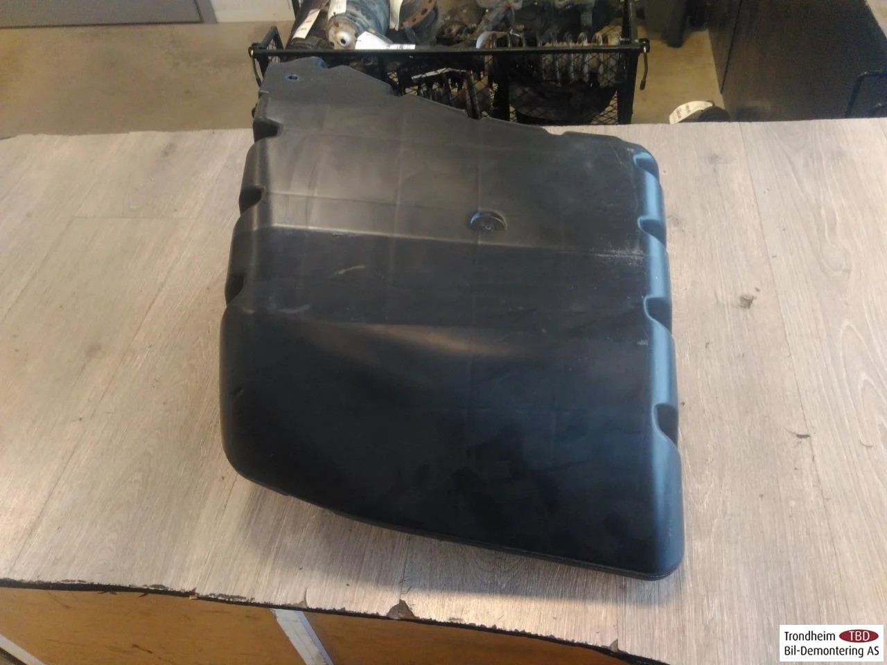 Tesla MODEL S 2013- Hangszóró nézet 2