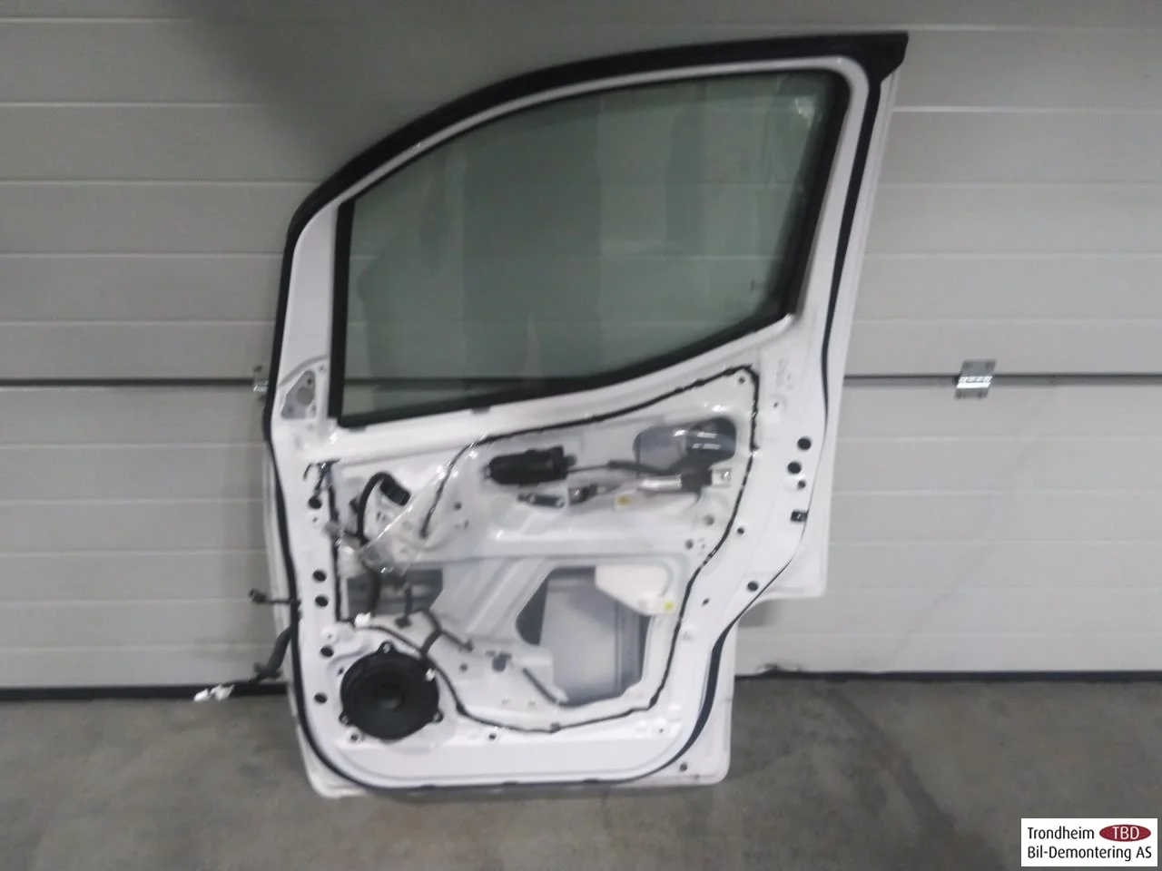 Nissan E-NV200 / EVALIA Ajtó, 4 ajtós, első, jobb nézet 3