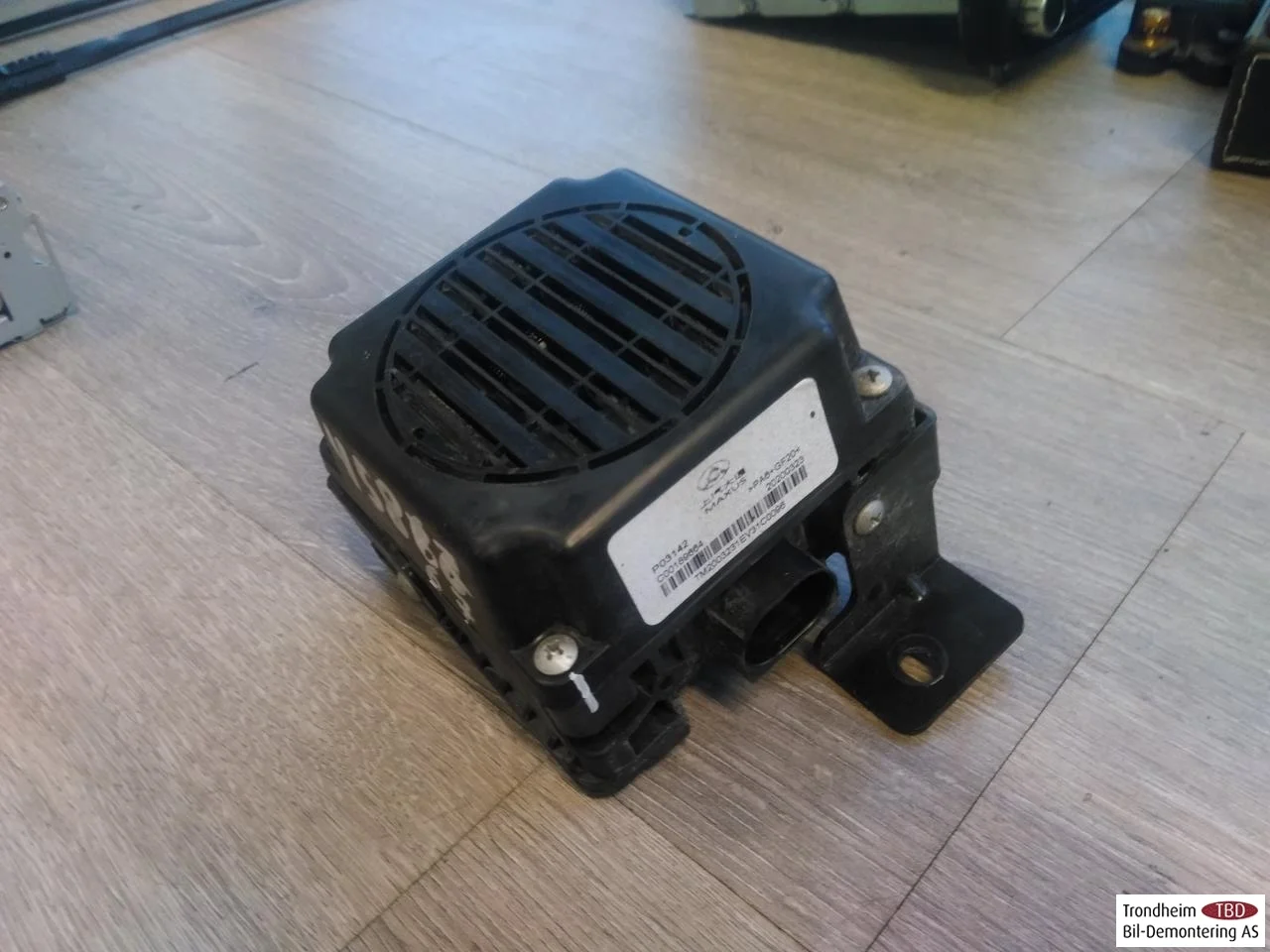Maxus E-DELIVER3 EV30 2020- Difuzor sunet motor