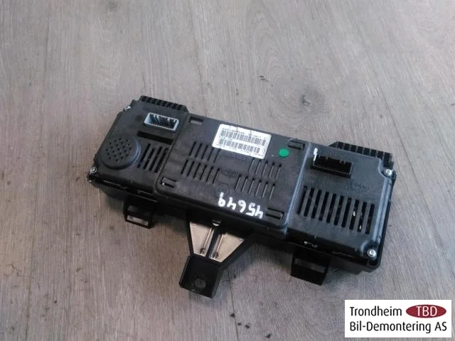 Renault ZOE/E- TECH 2013--> Instrument cluster assembly view 3