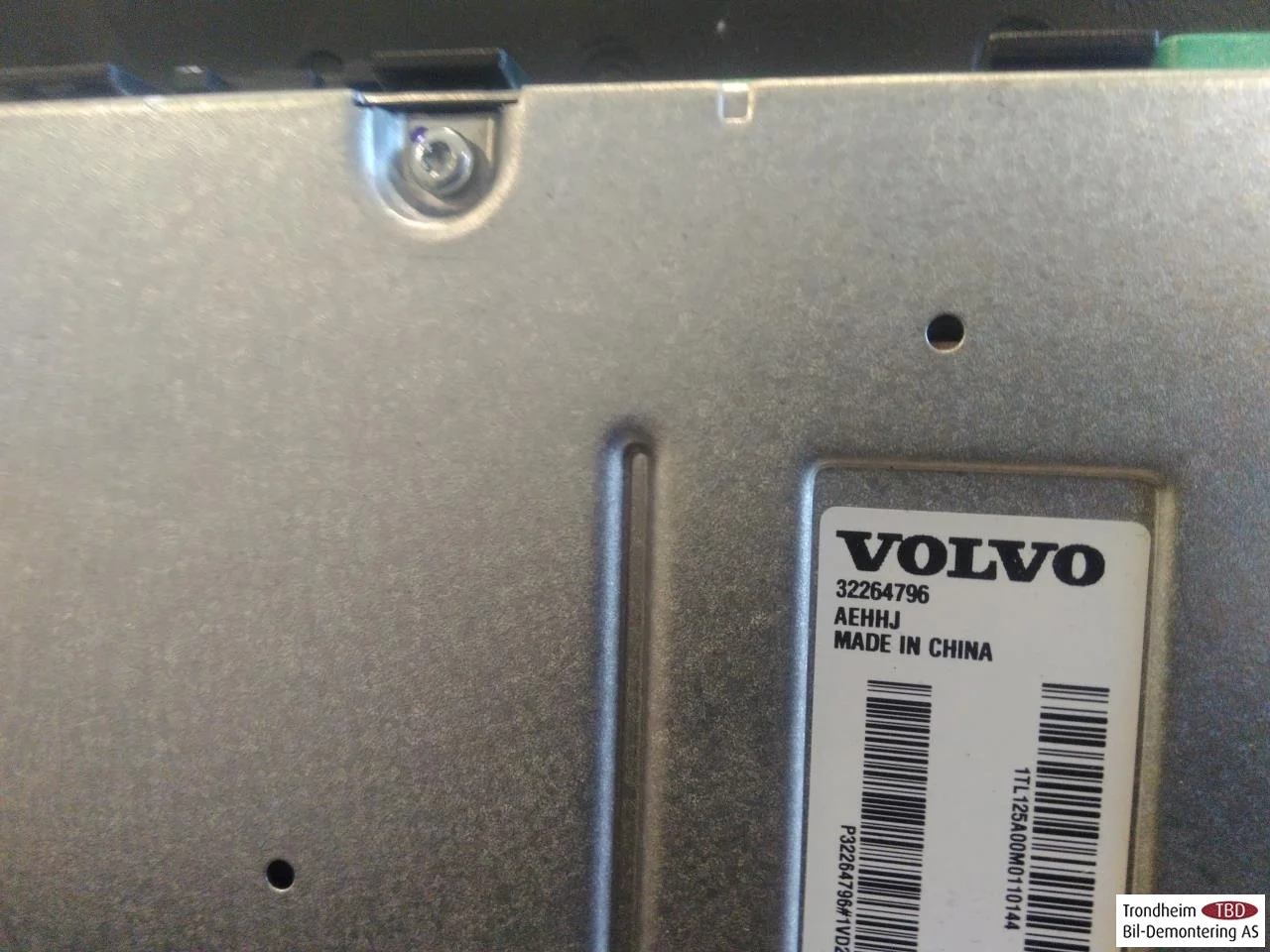 Polestar 2 2020- Radio / hi-fi amplifier view 3