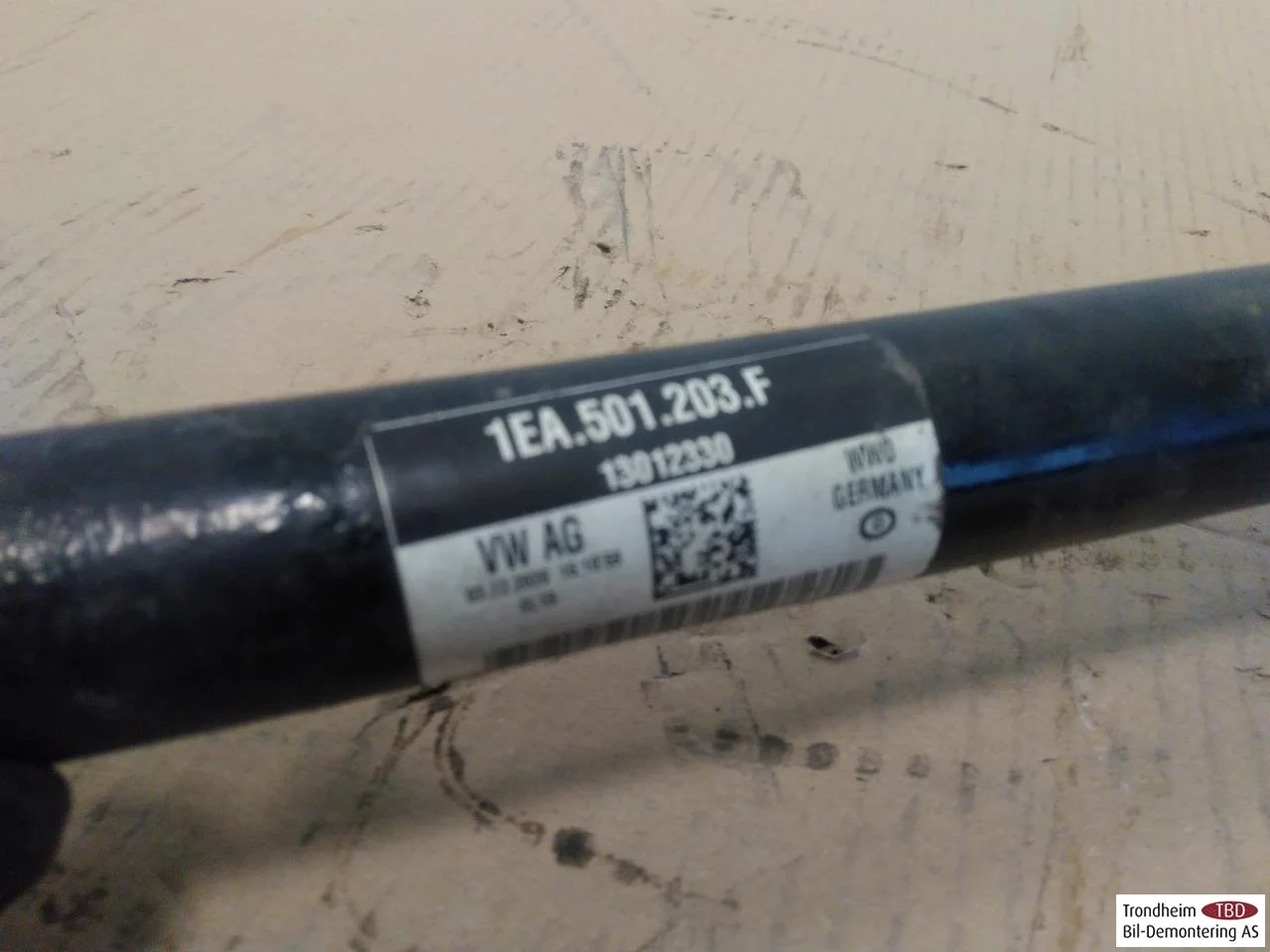 Skoda ENYAQ IV 2021- Rear left driveshaft view 4