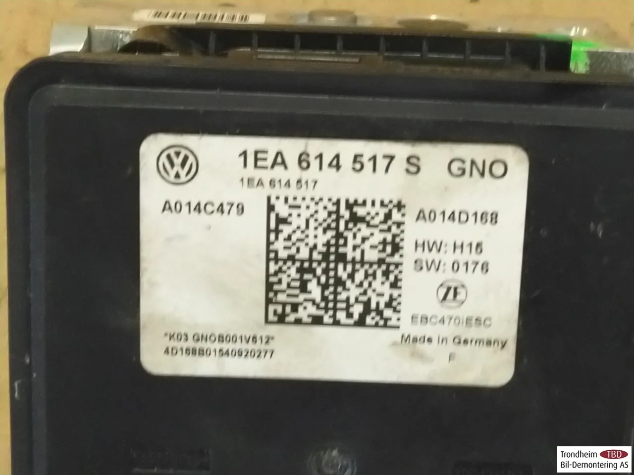 Skoda ENYAQ IV 2021- ABS hydraulic unit view 4