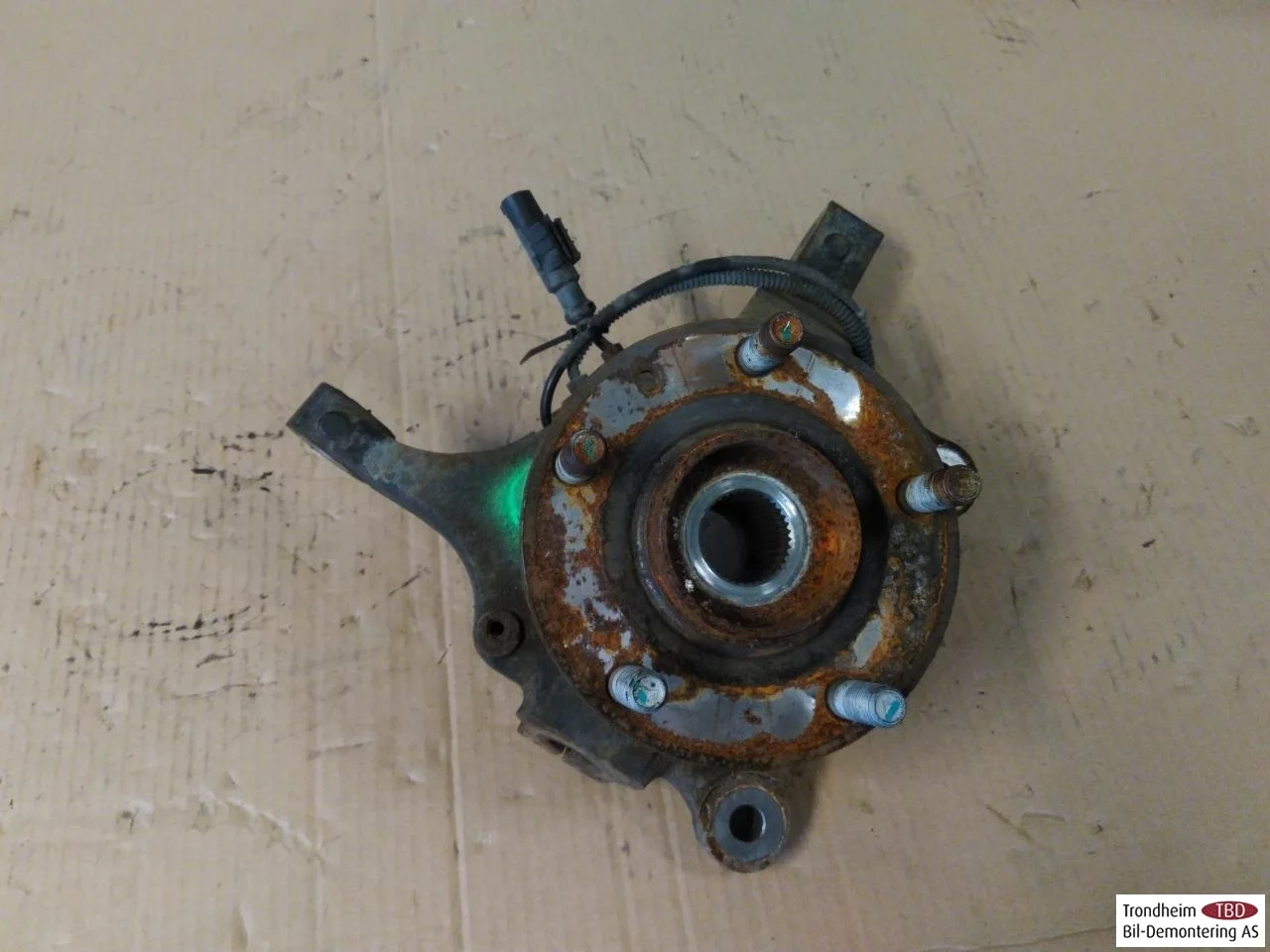 Maxus E-DELIVER3 EV30 2020- Front right steering knuckle