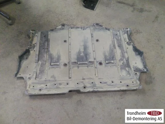 Nissan LEAF 2011-17 Underbody protection plate (engine/gearbox/floor)