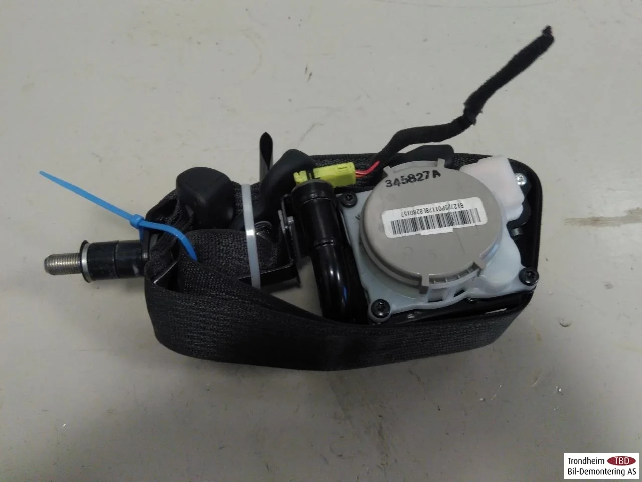 Maxus EUNIQ5 MPV 2021- Front left seat belt view 2