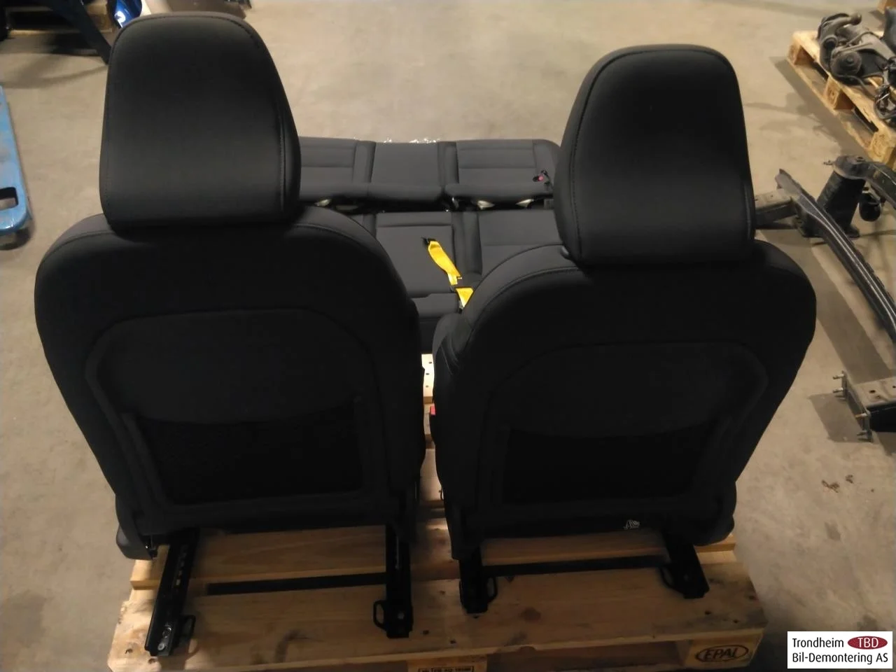 Polestar 2 2020- Seats, front and rear, complete view 4