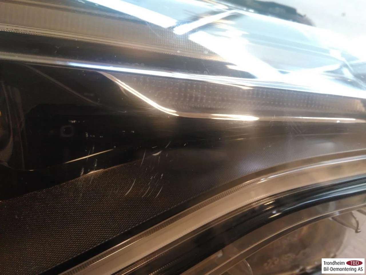 Renault ZOE/E- TECH 2013--> Right headlight view 2