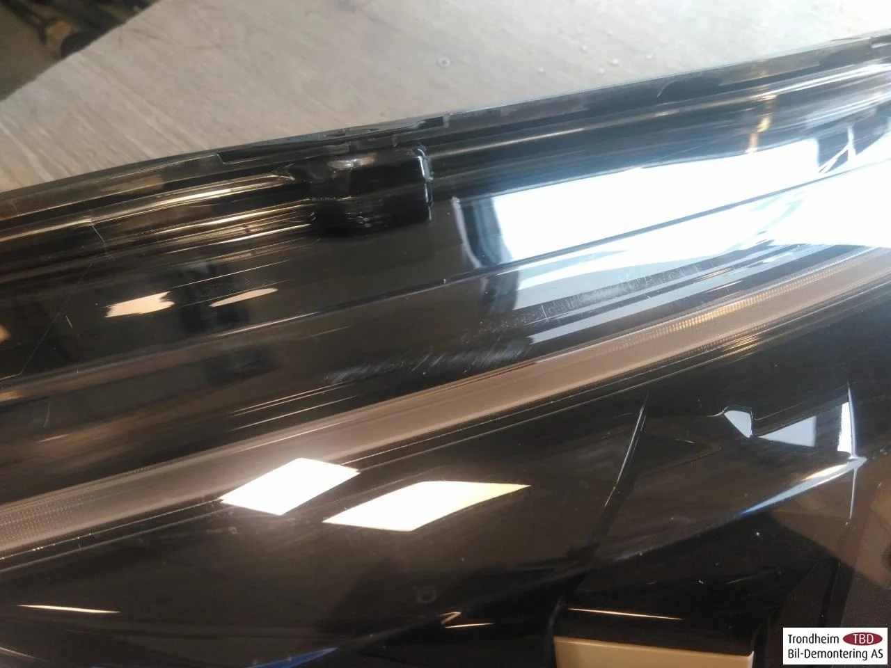 Renault ZOE/E- TECH 2013--> Right headlight view 3