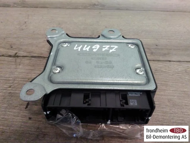 Peugeot 208/E-208 2020-> Airbag control unit view 2