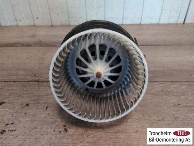 Peugeot 208/E-208 2020-> Fűtésventilátor motor