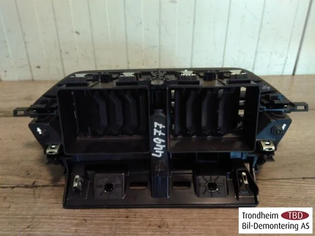 Peugeot 208/E-208 2020-> Heater control unit view 2