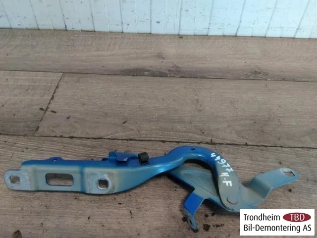Peugeot 208/E-208 2020-> Hood hinge(s)