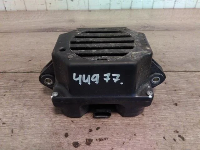 Peugeot 208/E-208 2020-> Difuzor sunet motor