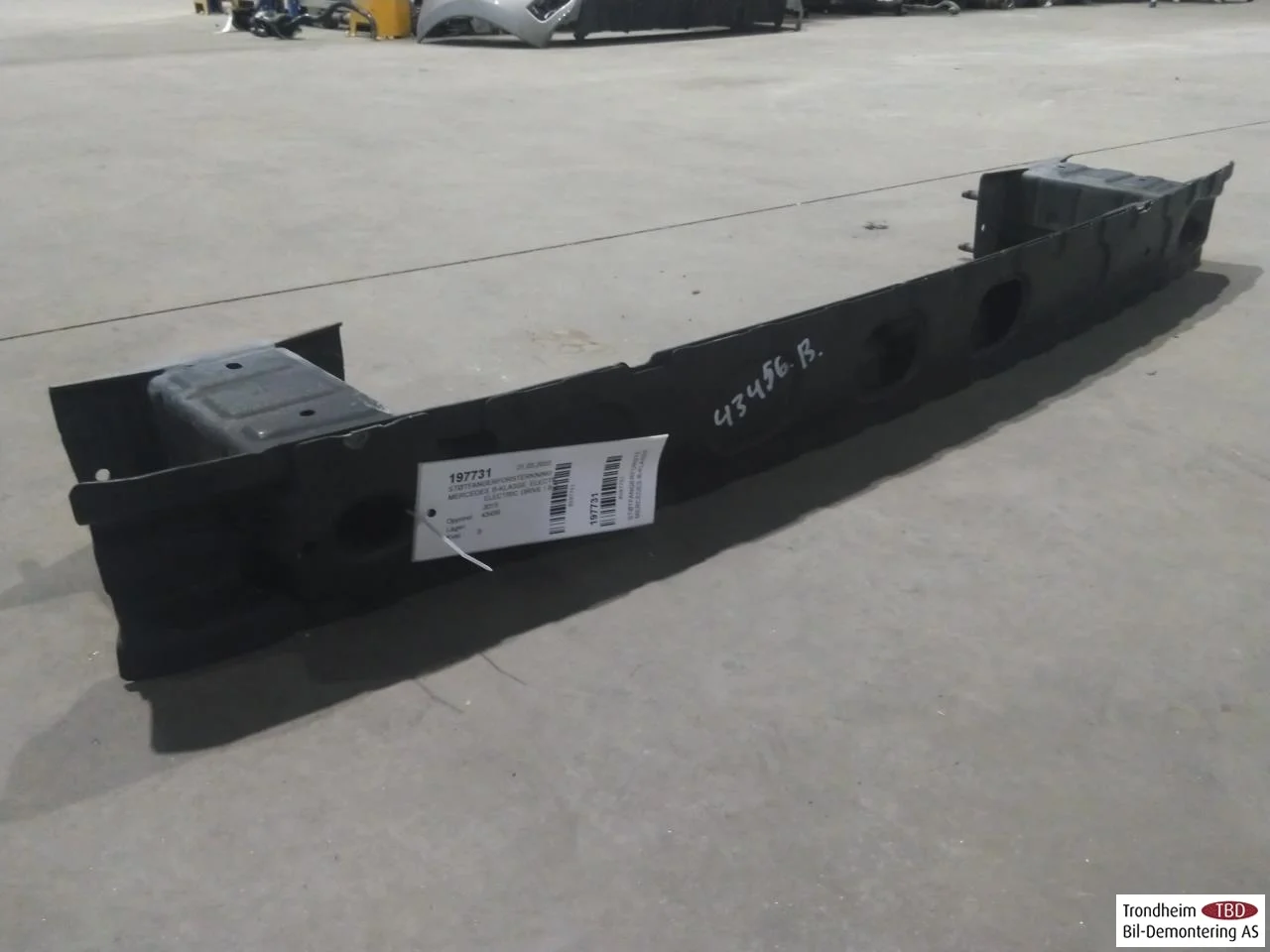 Mercedes B 180-200 W246/W242 2012-19 Lökhárító merevítő (gerenda), hátsó nézet 2