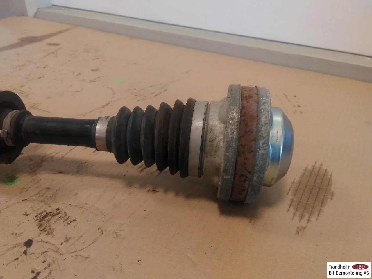 Volkswagen GOLF, E-GOLF VII 2013-20 Front left driveshaft view 2