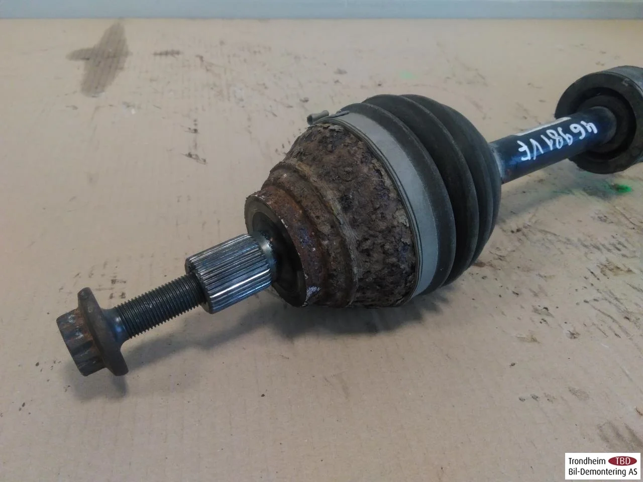 Volkswagen GOLF, E-GOLF VII 2013-20 Front left driveshaft view 3