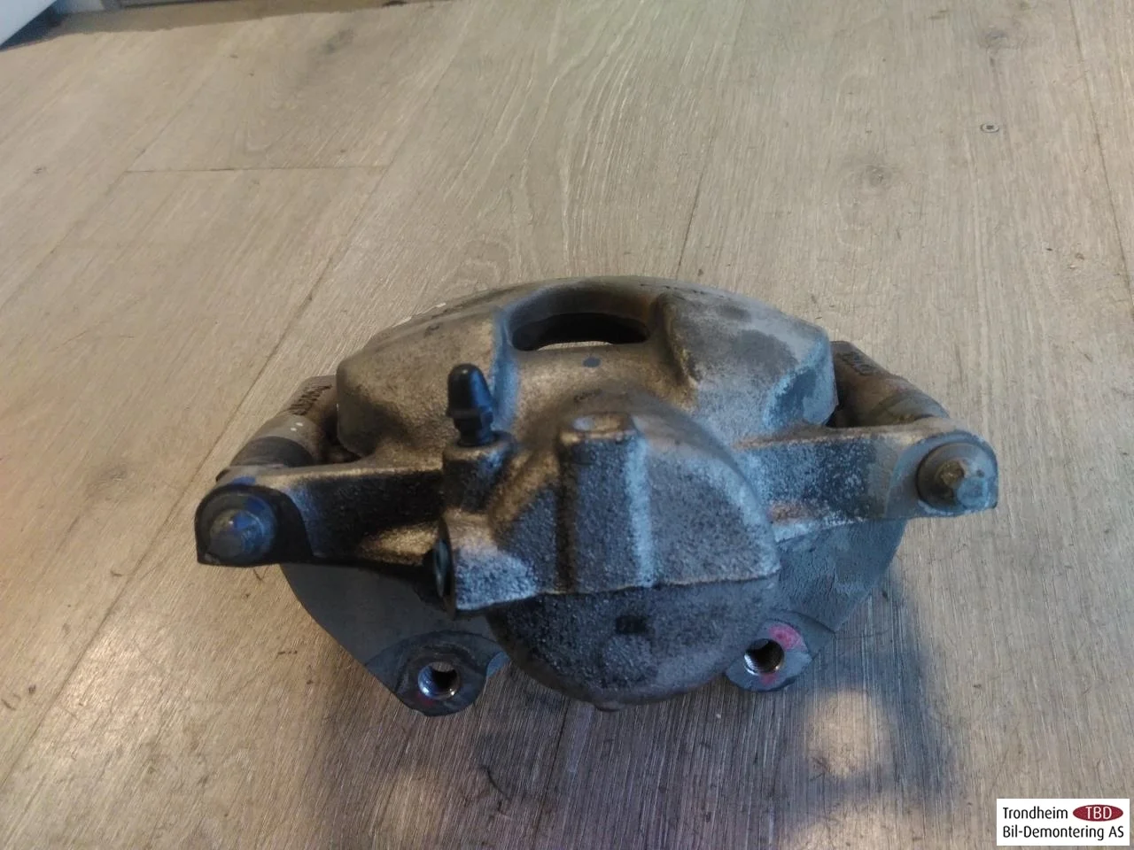 Fiat 500E 2020- Féknyereg, első, bal nézet 2