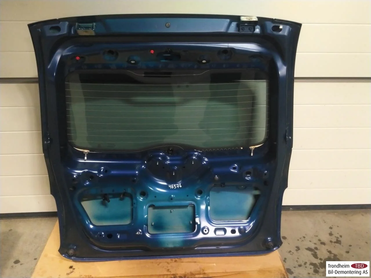 Fiat 500E 2020- Tailgate, hatchback / estate view 2