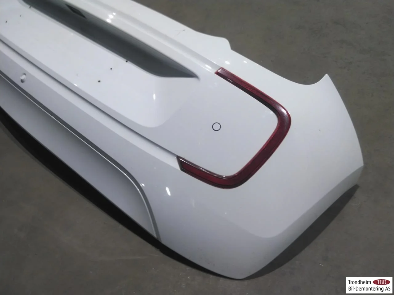 Volkswagen UP!, E-UP! Rear bumper view 2
