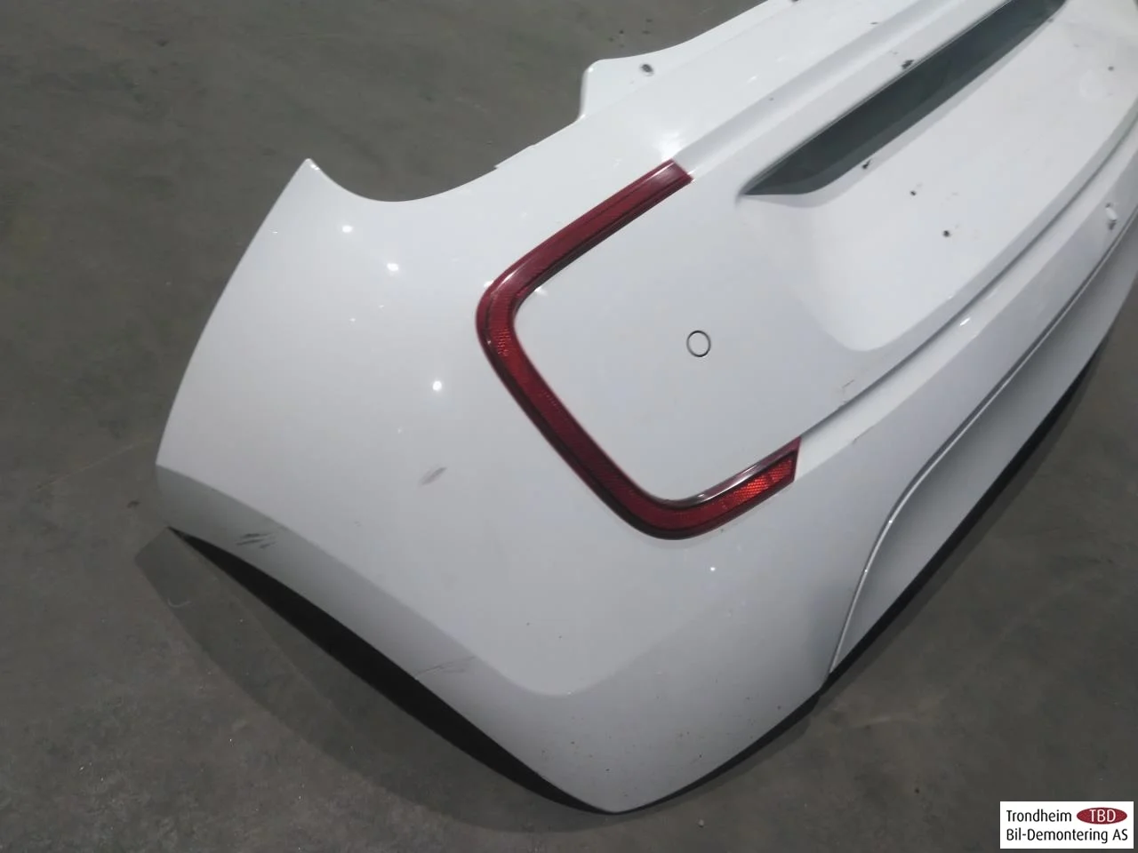 Volkswagen UP!, E-UP! Rear bumper view 3