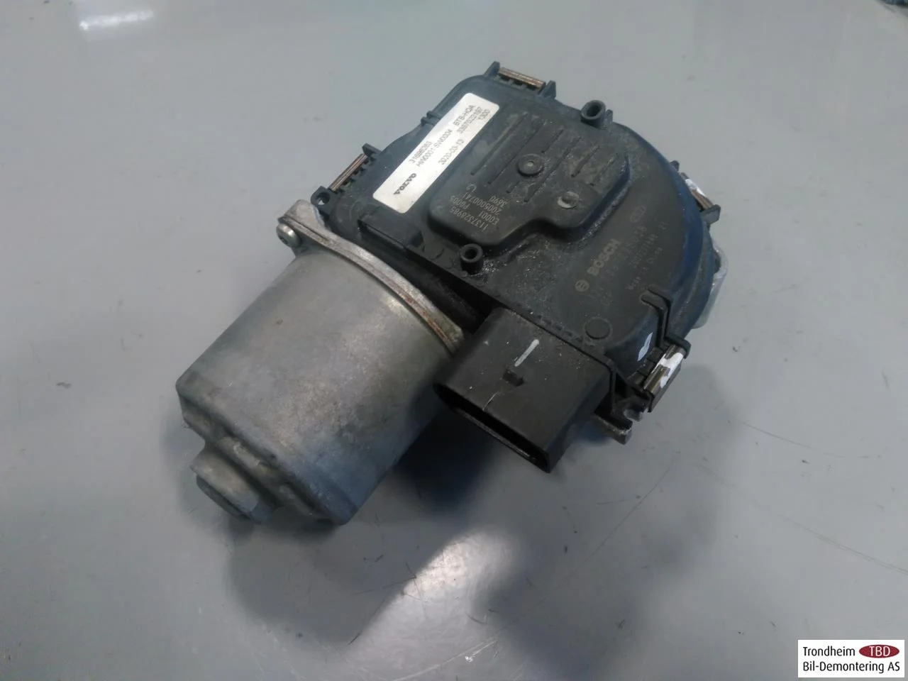 Polestar 2 2020- Windshield wiper motor view 2
