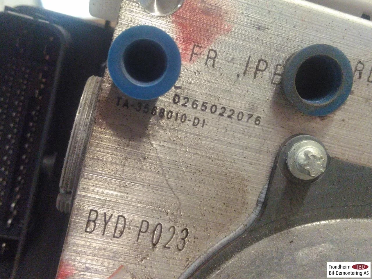 Byd TANG 2021->> ABS hydraulic unit view 4