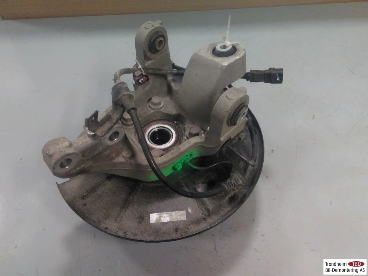 Byd TANG 2021->> Stub axle carrier, right rear view 2